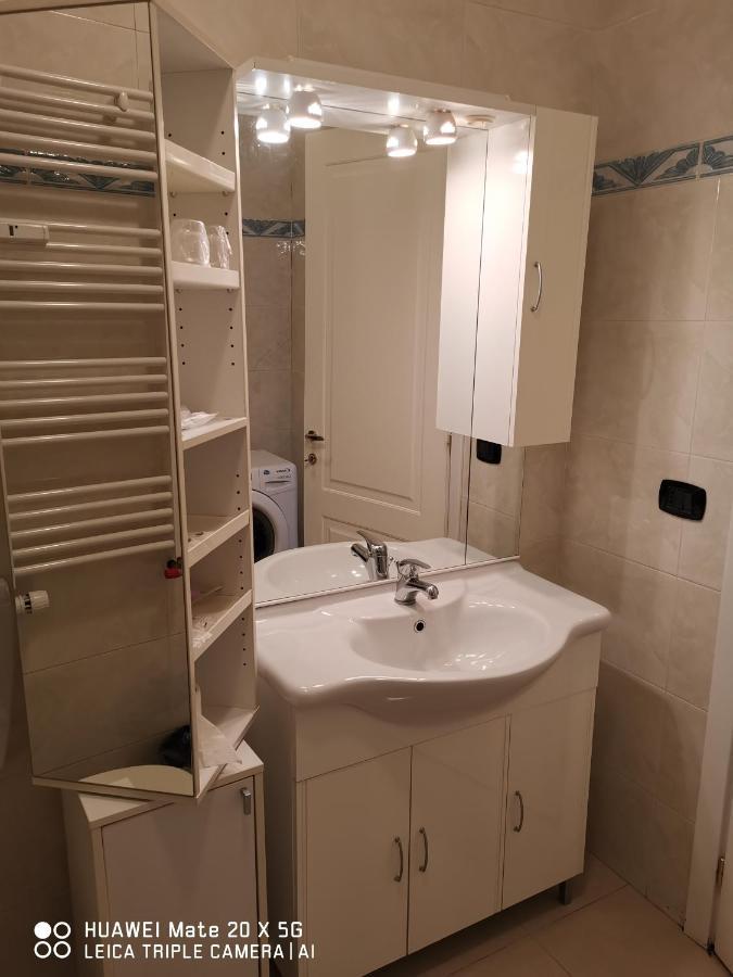 Guesthouse Central Station Group - Via Sammartini 15 Milano Eksteriør billede